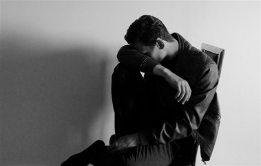 190617-depression-young-man-stock-cs-1259p_2df980a633148ac3296ccd7c8c754738.fit-760w